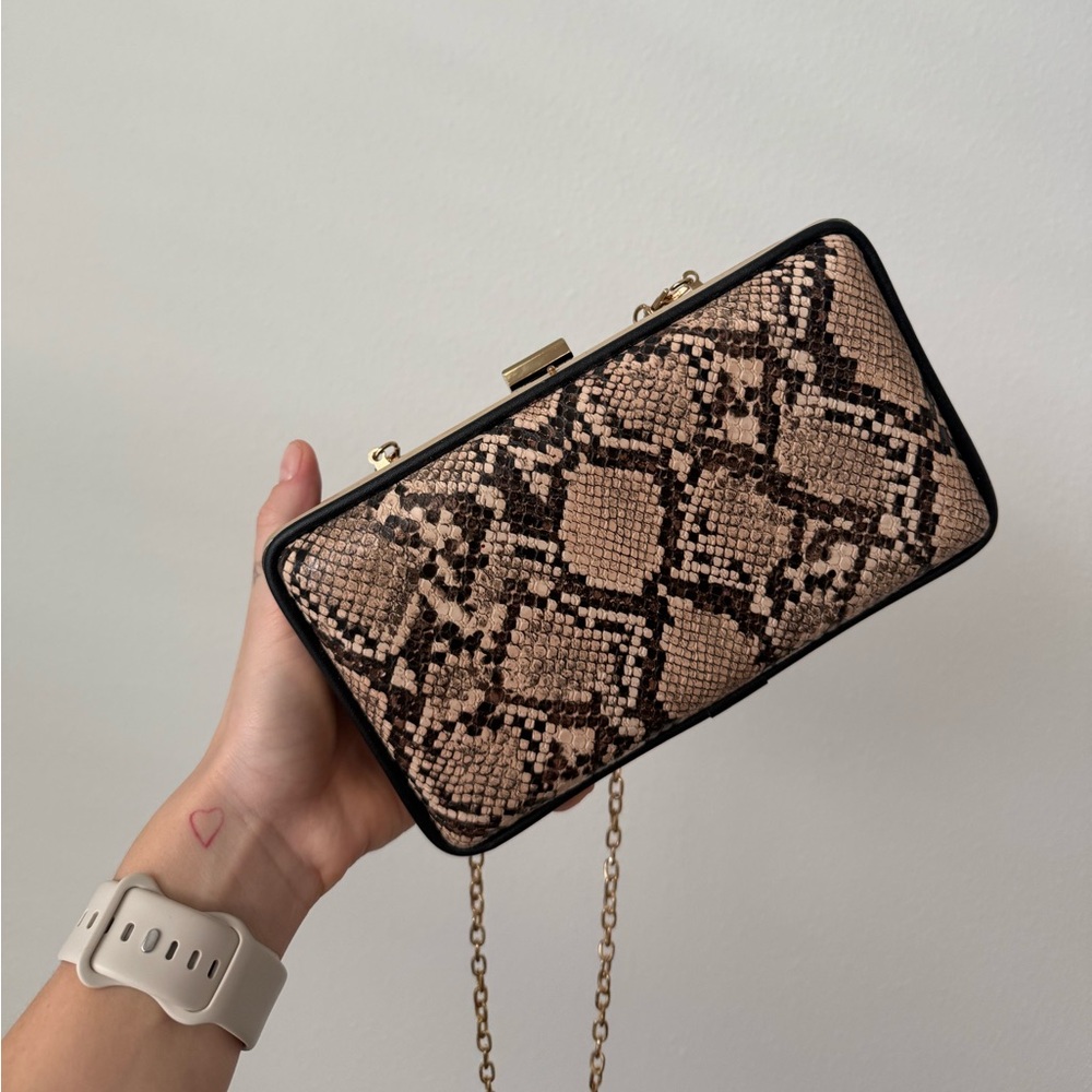Urban Expressions Snake Pattern Clutch